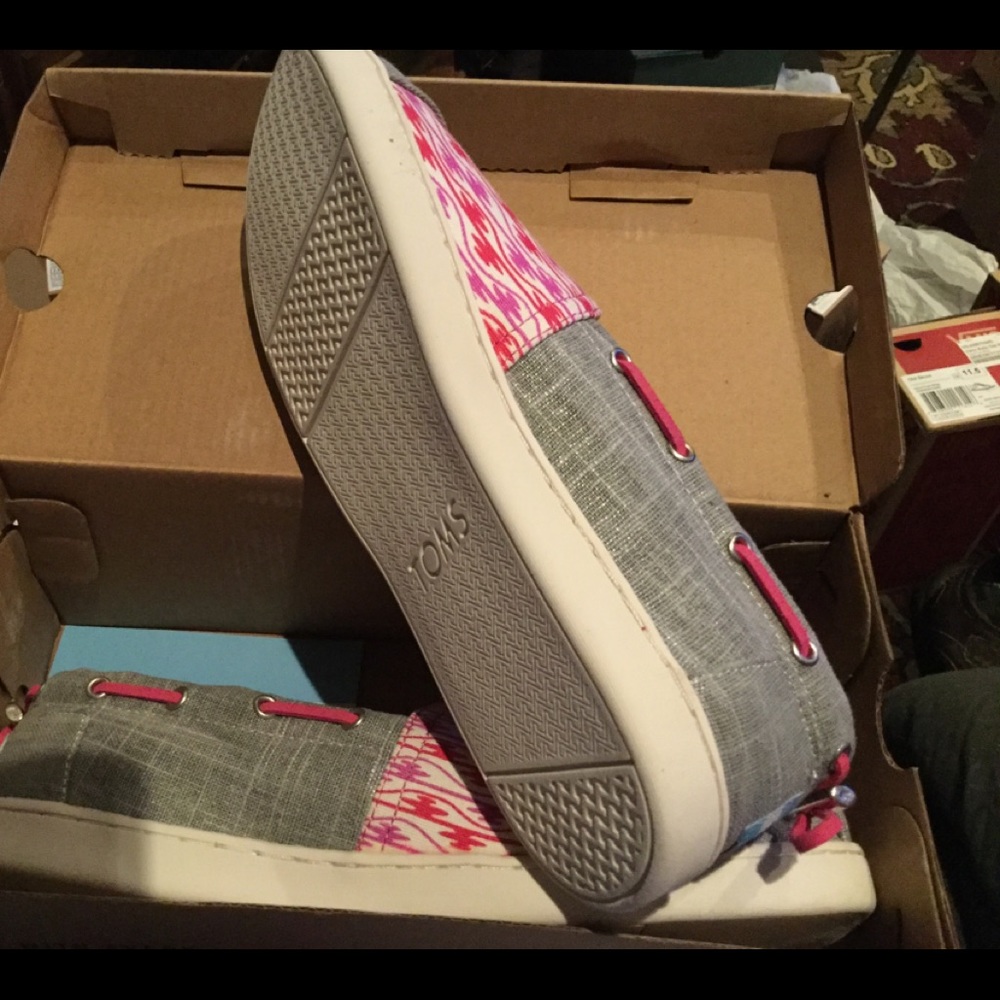 PINK & SILVER TOMS BIMINI SILVER BURLAP SERAPE NEW - Picture 3 of 6